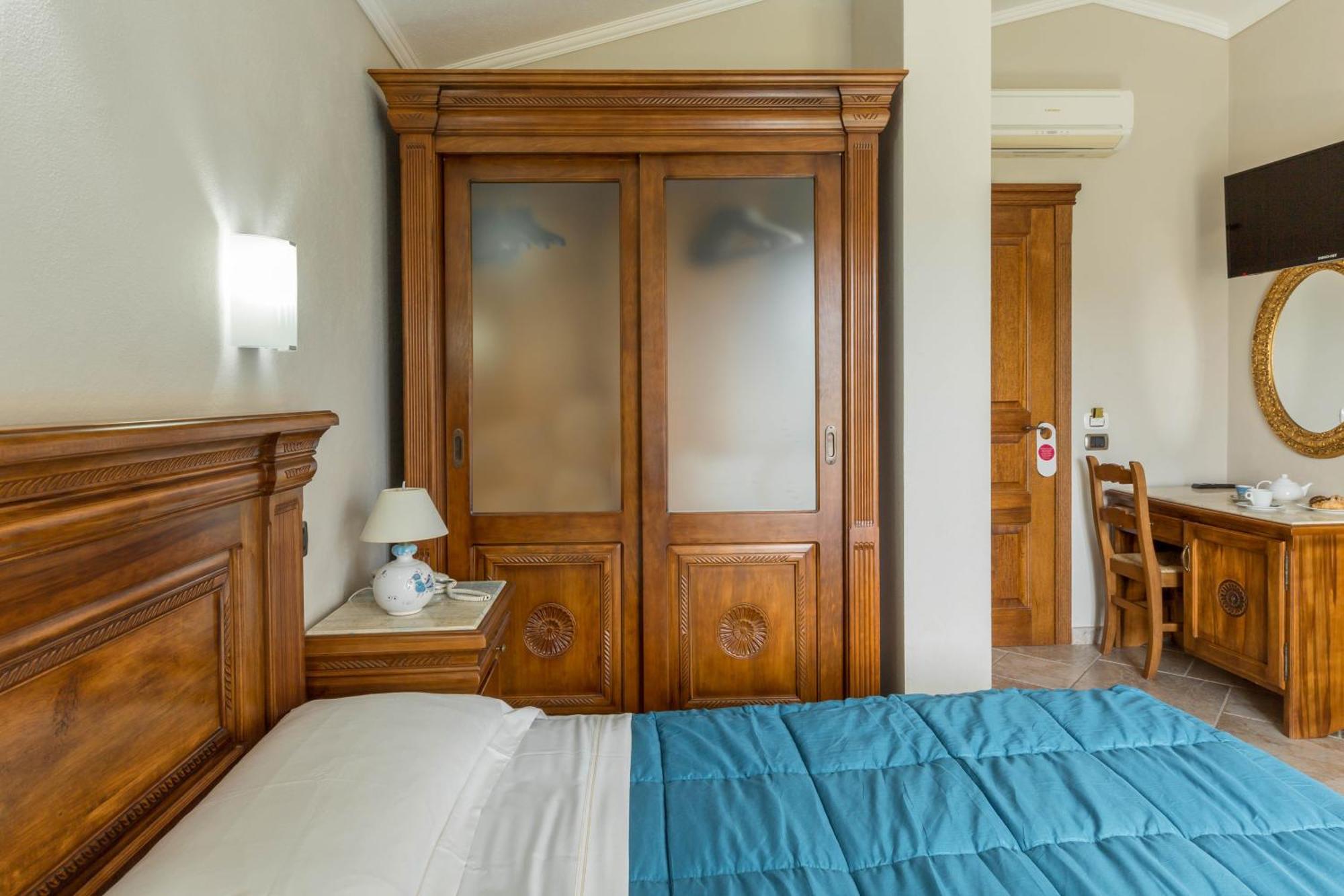 Hotel Sa Suergia Villasimius Εξωτερικό φωτογραφία